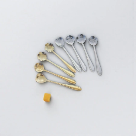 Decorative metal spoons, home decoration items, tableware, high appearance level, light luxury style stainless steel spoons Decorative metal spoons, home decoration items, tableware, high appearance level, light luxury style stainless steel spoons